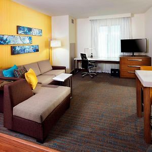 One-Bedroom King Suite Mobility accessible